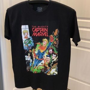 Captain Marvel Men’s Vintage Look T-Shirt/New